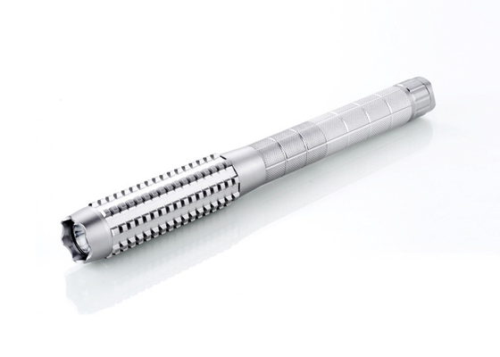 5W skidproof জরুরী অ্যালুমিনিয়াম পুলিশ Knurling পৃষ্ঠ সঙ্গে টর্চ LED