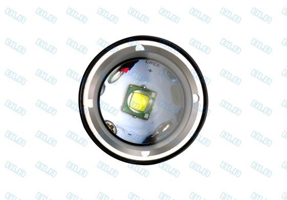 অ্যালুমিনিয়াম Zoomable D10U LED Aspheric লেন্স সঙ্গে ডাইভিং টর্চ 680 lumens